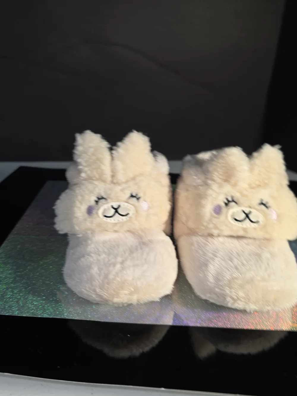 UGG Bixbee Llama Stuffie Unisex Plush Soft Slippers Booties Baby Sz 4/5 Natural